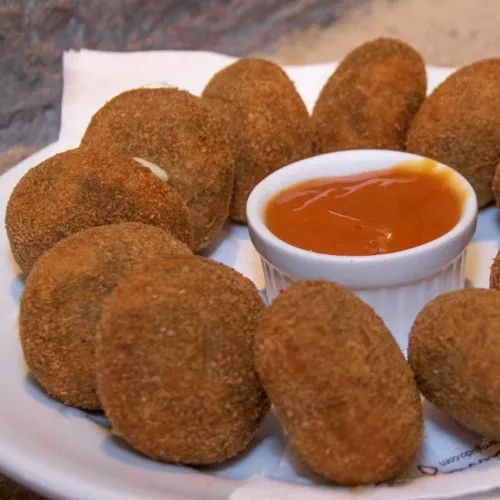 Bolinhos de Berinjela c/ Muçarela