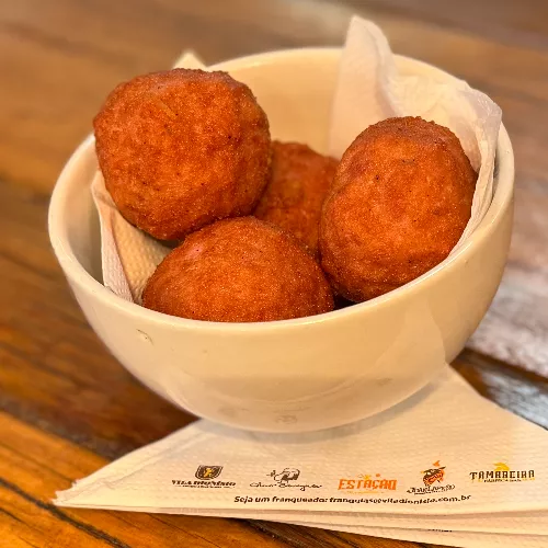 Bolinhos de Lingüiça c/ Queijo